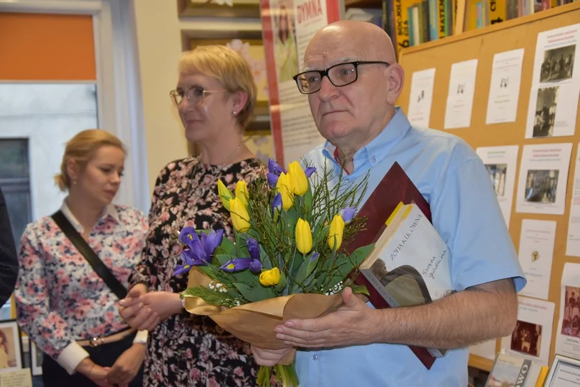 Sergiusz Chwiłkowski przez 40 lat prowadził szkolne koło teatralne. W Miejskiej Bibliotece Publicznej w Bojanowie można oglądać poświęconą mu wystawę - Zdjęcie główne