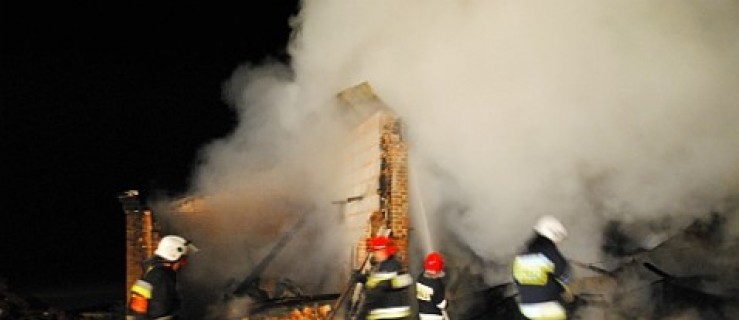 Pożar w gospodarstwie w Żołędnicy [FOTO] - Zdjęcie główne