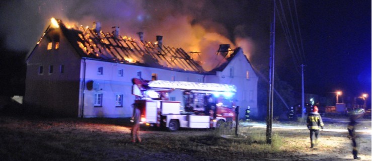 Spalony budynek na sprzedaż - Zdjęcie główne