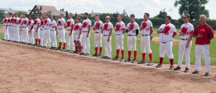 Sukces sportowy i organizacyjny.  Polska zwycięża i awansuje do grupy B - Zdjęcie główne