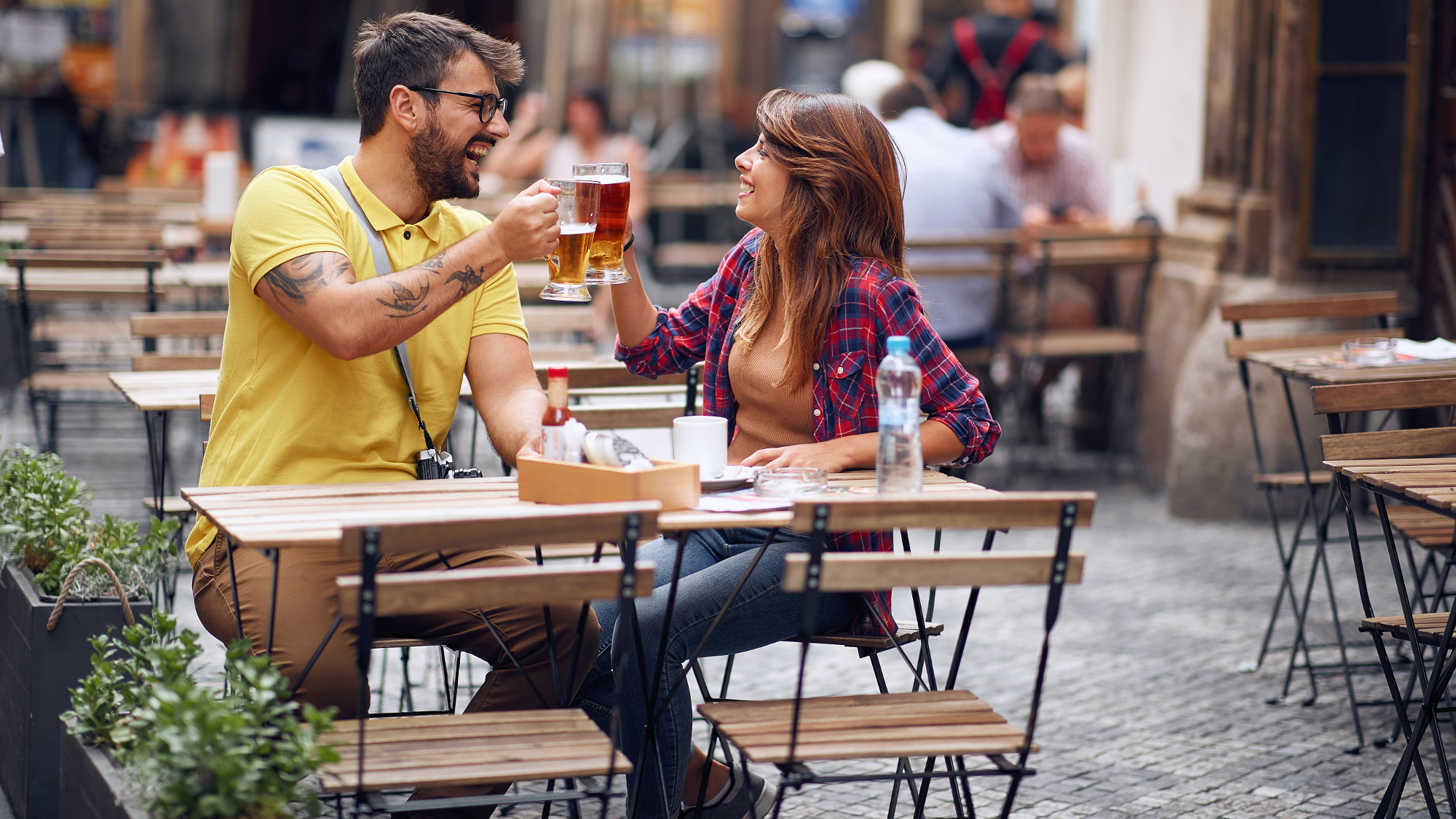 Restauracje wznawiają działalność. Gdzie w Rawiczu i okolicy ogródki będą otwarte? - Zdjęcie główne