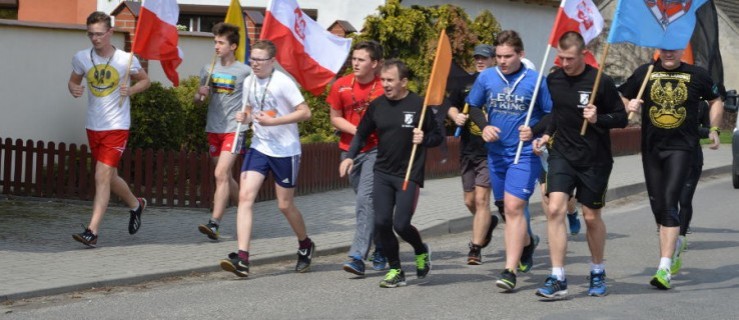 Żołnierze przybiegli do Jutrosina - Zdjęcie główne