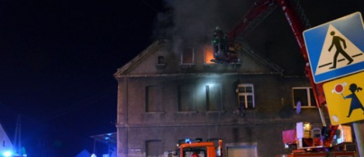 Rawicz. Pożar przy ul. Zielonej. Jedna osoba ranna [WIDEO] - Zdjęcie główne