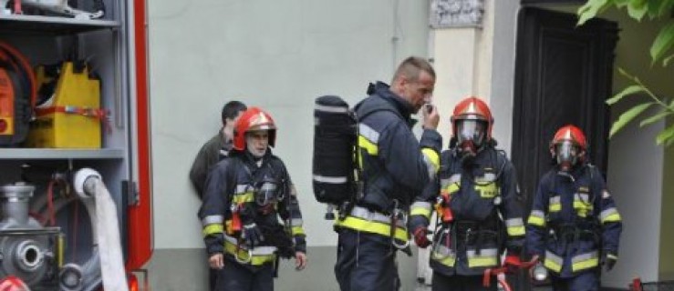 RAWICZ. Strażackie ćwiczenia w urzędzie miejskim - Zdjęcie główne