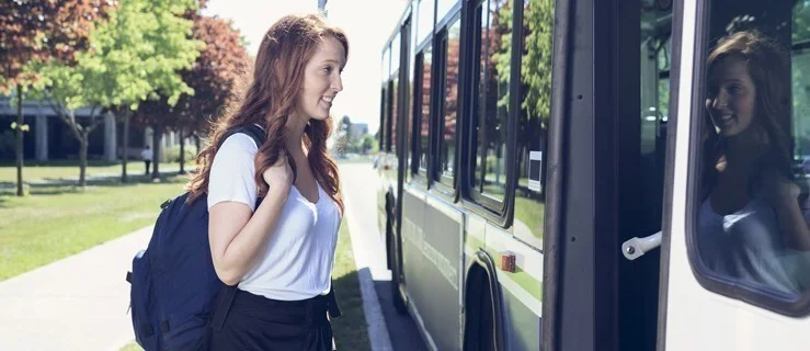 Miejska Górka. Kto od września będzie dowoził dzieci do szkół? - Zdjęcie główne