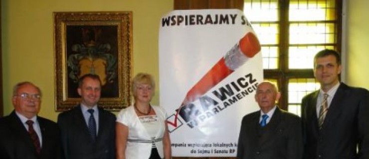 Rawicz w parlamencie. Inauguracja kampanii "Wspierajmy się" - Zdjęcie główne