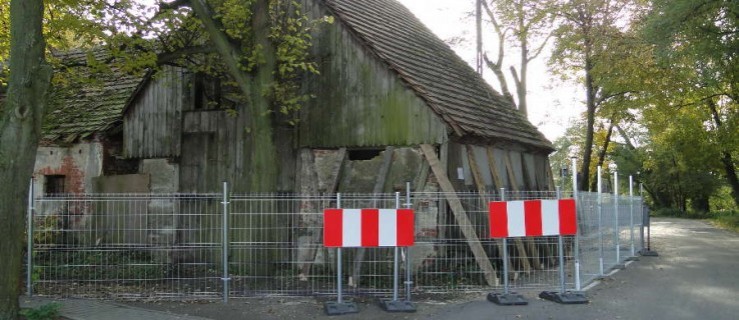 Dom Seniora na gruzach stodoły - Zdjęcie główne