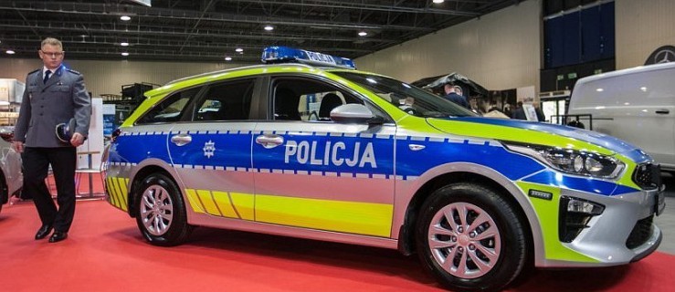 Radiowozy zmienią barwy? Policja testuje nowe oznakowanie [FOTO] - Zdjęcie główne