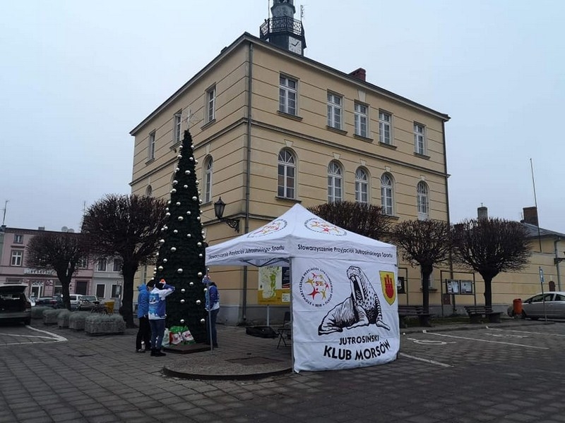 Zbiórka żywności w Jutrosinie - Zdjęcie główne