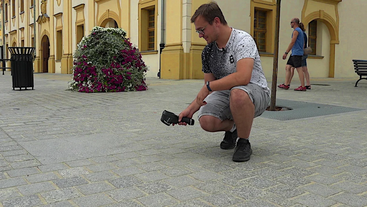 Jak nagrzewa się rawicki rynek w upały? Użyliśmy kamery termowizyjnej - Zdjęcie główne