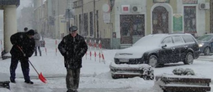 Biało na drogach i chodnikach - Zdjęcie główne