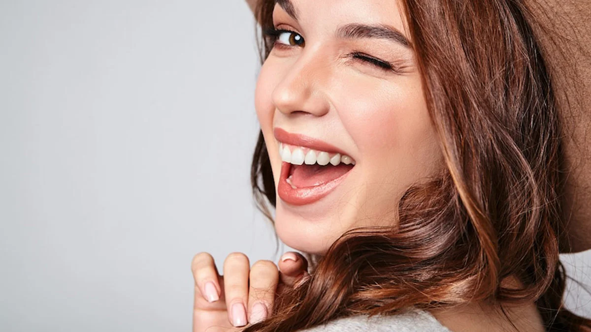 Kiedy warto rozważyć z usług ortodonty? Czy aparat na zęby jest dla każdego? - Zdjęcie główne