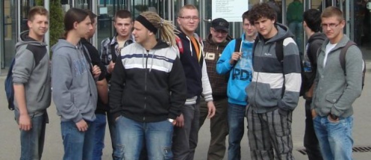 Uczniowie ZSZ w Rawiczu na targach poznańskich - Zdjęcie główne