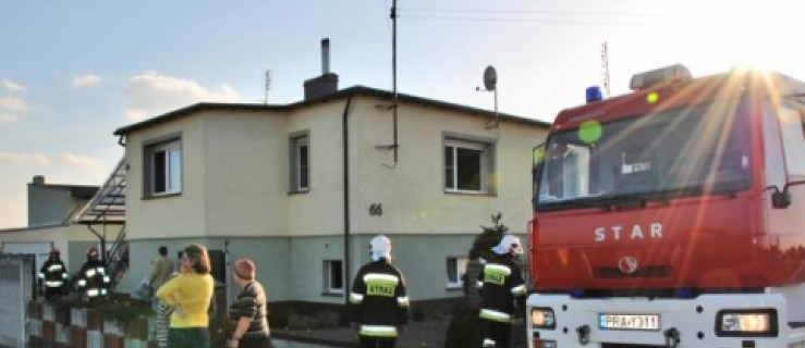 Pożar budynku mieszkalnego w Niemarzynie. Jedna osoba poszkodowana - Zdjęcie główne