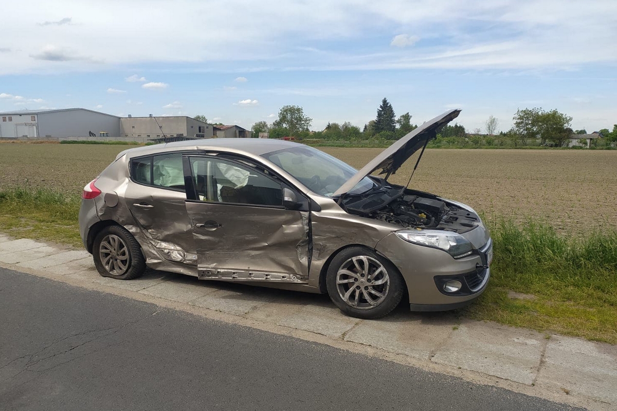 Bojanowo. Kolejna kolizja na skrzyżowaniu przy cmentarzu - Zdjęcie główne