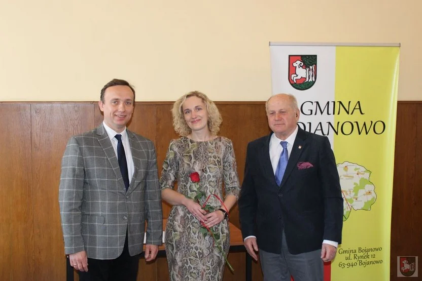 Nowa dyrektor Szkoły Podstawowej w Bojanowie została przedstawiona radnym. Małgorzata Świątek zapewniła, że dobrze pokieruje szkołą - Zdjęcie główne