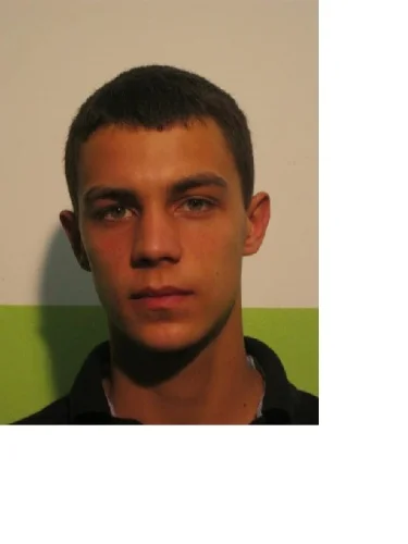 WOŹNIAK KRZYSZTOF. Data urodzenia: 1991.04.30. Poszukiwany na podstawie: Art. 178a § 1 Prowadzenie pojazdu mechanicznego w ruchu lądowym, wodnym lub powietrznym przez osobę będącą w stanie nietrzeźwości lub pod wpływem środka odurzającego. Poszukiwany przez: Komisariat Poznań - Północ, 60-688 Poznań, os. Jana III Sobieskiego 115 telefon: (061) 8414611, (061) 8414613, (061) 8414617, email: dyzurny.poznan-polnoc@po.policja.gov.pl, dariusz.bartkowiak@po.policja.gov.pl