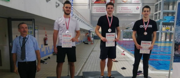 Rawiccy uczniowie na podium pływackich mistrzostw Wielkopolski - Zdjęcie główne