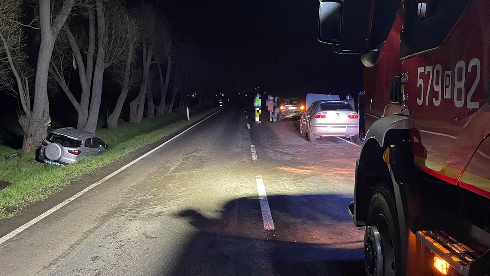 Dwie kolizje - na mini rondzie w Rawiczu i pod Sarnówką - Zdjęcie główne