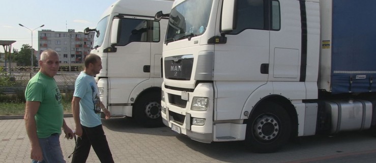 Dramat kierowców z Ukrainy. Czekają na pieniądze, śpią w ciężarówkach - Zdjęcie główne