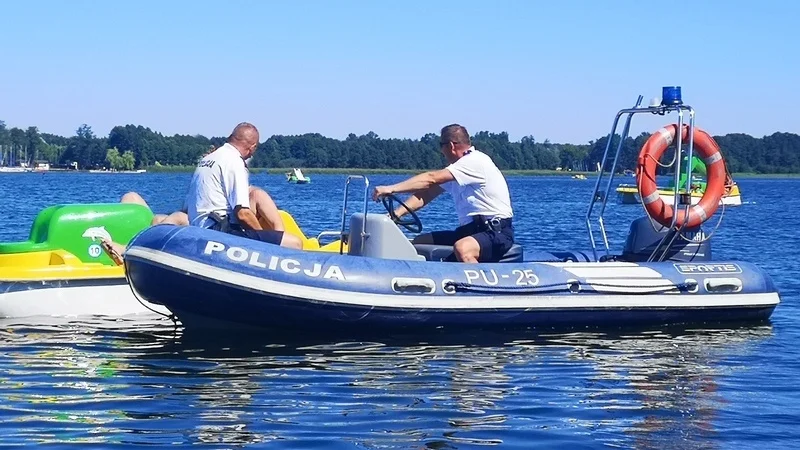 Dwaj mieszkańcy powiatu rawickiego zatrzymani z narkotykami na jeziorze w Boszkowie - Zdjęcie główne