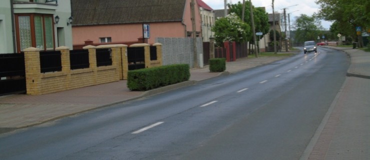 Gmina i powiat wyremontują drogę w Szymanowie  - Zdjęcie główne