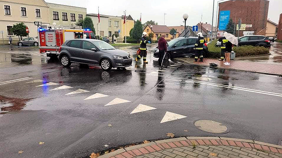 Stłuczka na skrzyżowaniu w Miejskiej Górce - Zdjęcie główne