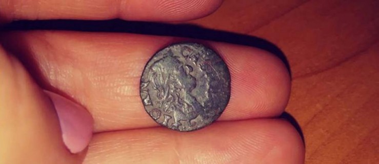 Znalazła bardzo starą monetę - Zdjęcie główne