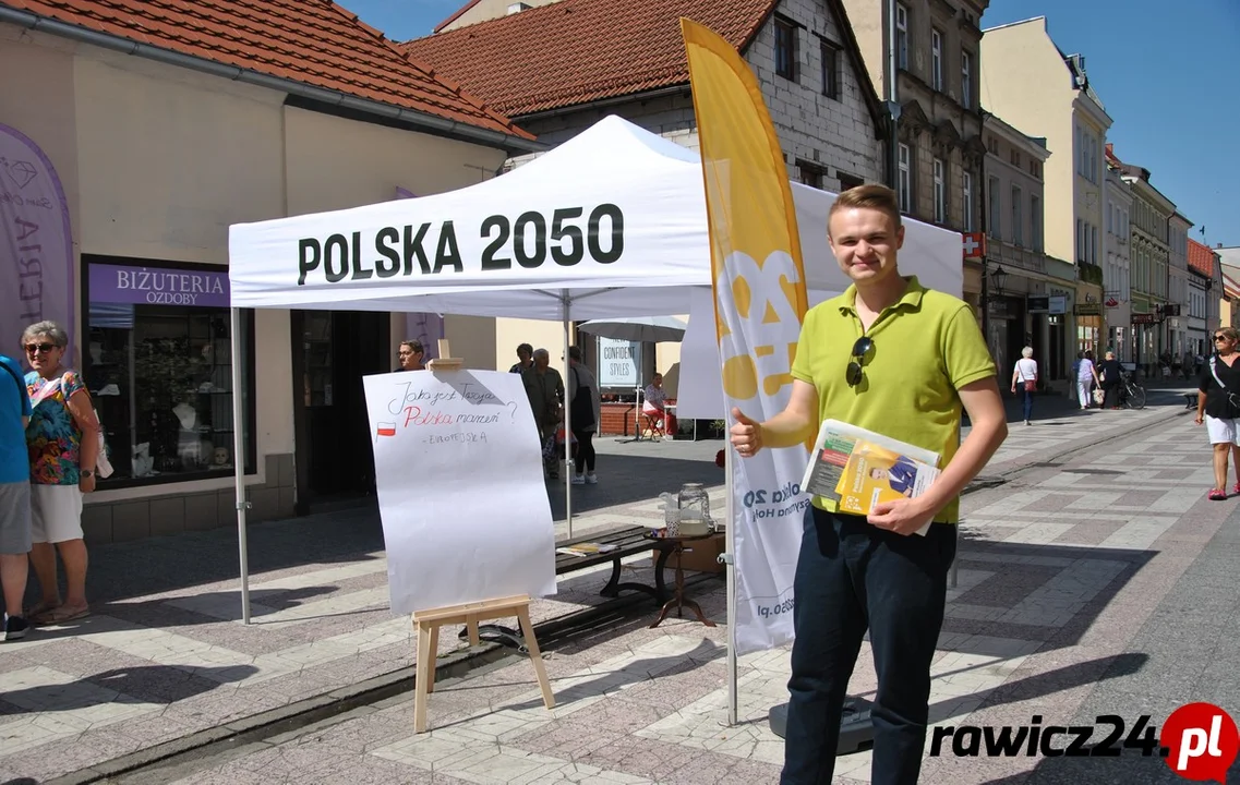 Polska 2050 w Rawiczu. Pytali mieszkańców o ich... Polskę marzeń - Zdjęcie główne