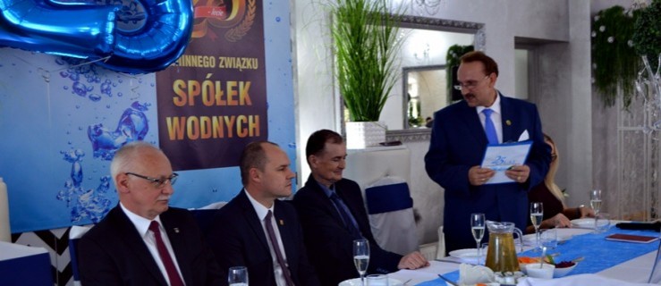 Urodziny gminnego związku spółek wodnych. Z gwiazdą - Zdjęcie główne