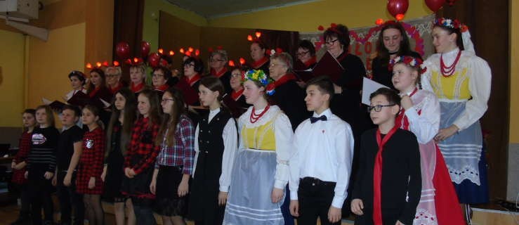 Koncert Walentynkowy w Chojnie (FOTO, FILM) - Zdjęcie główne