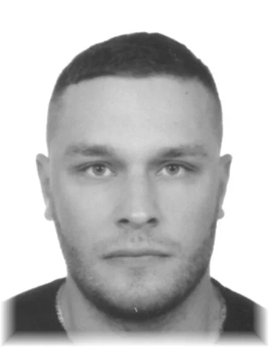 GENIUSZ PAWEŁ: Data urodzenia: 1990.01.12. Miejsce urodzenia: Białystok. Poszukiwany na podstawie: Art. 178a § 1 Prowadzenie pojazdu mechanicznego w ruchu lądowym, wodnym lub powietrznym przez osobę będącą w stanie nietrzeźwości lub pod wpływem środka odurzającego. Poszukiwany przez: KMP Białystok Wydział Kryminalny, ul. Generała Józefa Bema 4, telefon: 47 711 2473, email: kmp@bialystok.bk.policja.gov.pl.