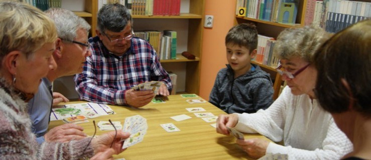 Zagrali w planszówki i obejrzeli spektakl - Zdjęcie główne