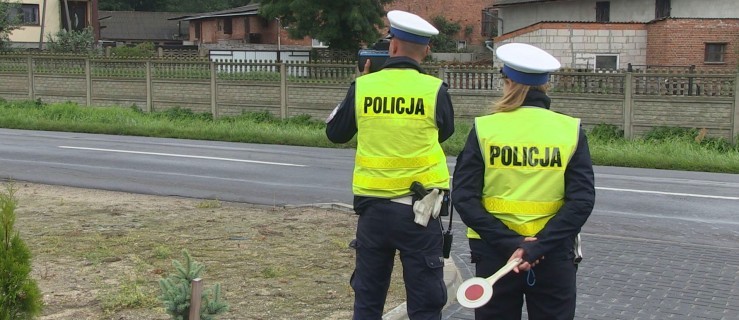 Gnał przez Pakosław. Na jego drodze stanęli policjanci - Zdjęcie główne