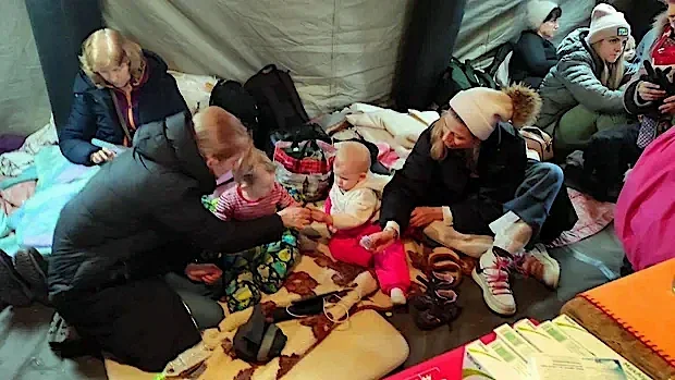 Minął rok od wybuchu wojny w Ukrainie. Jak rawiczanie pomagali uchodźcom? - Zdjęcie główne