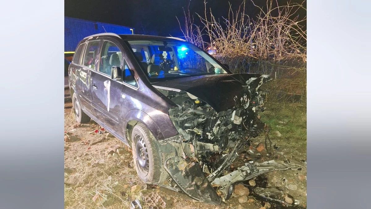 Zabezpieczenie lądowiska LPR, pożary i wypadek pod Dłonią. Strażacy w akcji - Zdjęcie główne