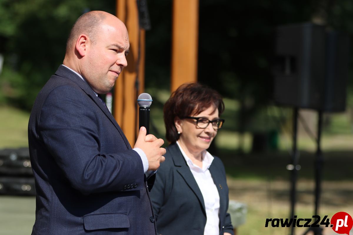 Marszałek Sejmu Elżbieta Witek w Rawiczu 