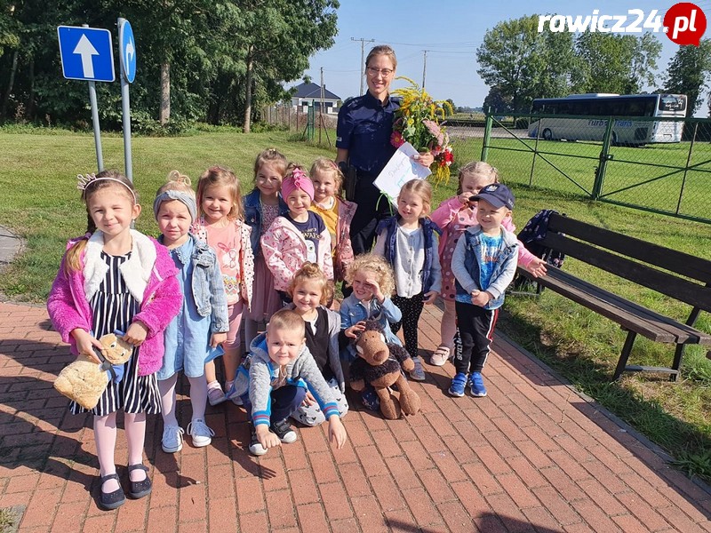 Spotkania w szkołach i przedszkolach z policjantami