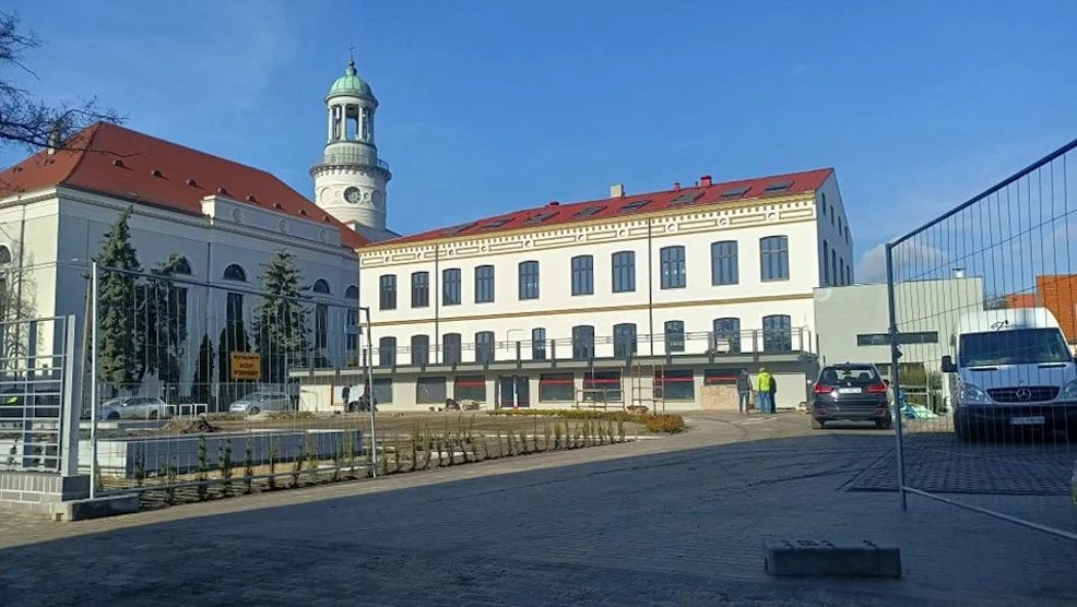 Kiedy zakończy się przebudowa mutlibiblioteki w Rawiczu? - Zdjęcie główne