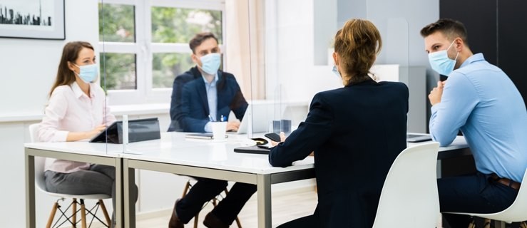 Zasłanianie ust i nosa obowiązkowe w pracy - Zdjęcie główne
