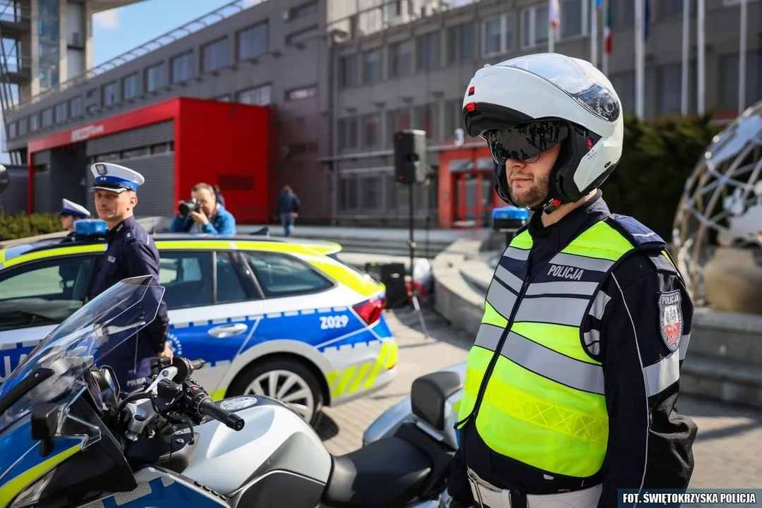 Policja zmienia oznakowanie pojazdów. Mają być bardziej widoczne - Zdjęcie główne