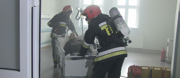 Pożar w budynku ZOL-u. Ewakuowano pacjentów. To były ćwiczenia - Zdjęcie główne