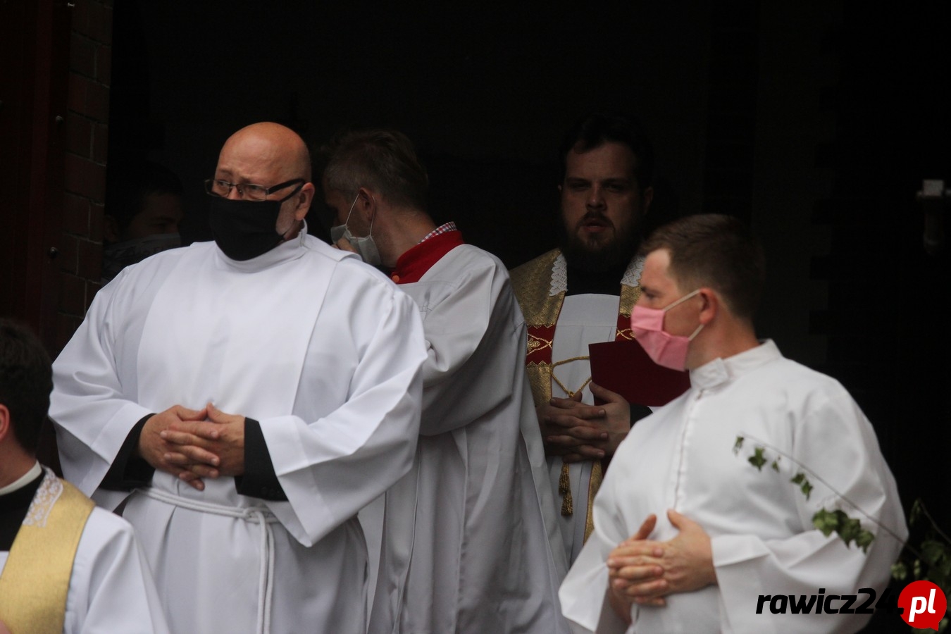 Procesja wokół fary w Rawiczu - Zdjęcie główne