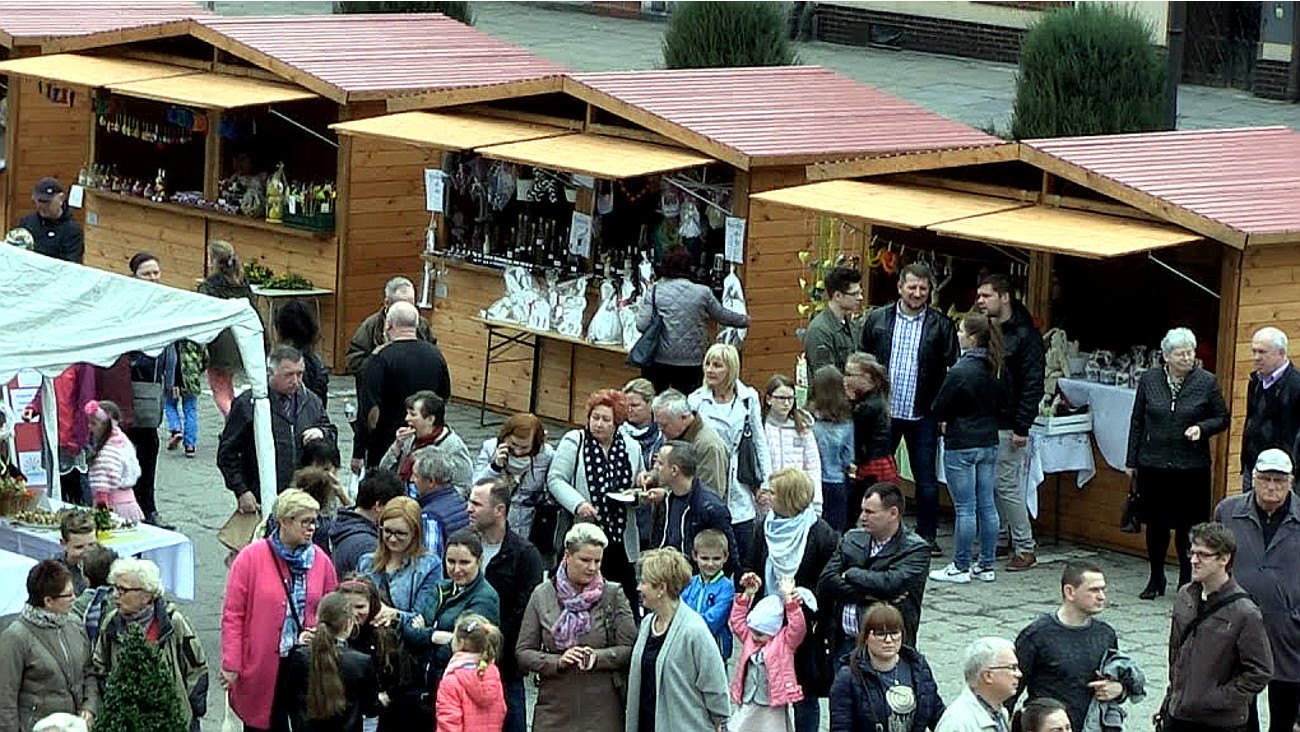 Na płycie rynku pojawią się drewniane budki. Czy pomysł się sprawdzi? - Zdjęcie główne