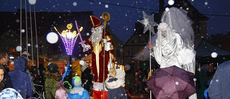 Rozświetlenie choinki, występy, prezenty od św. Mikołaja [FOTO] - Zdjęcie główne