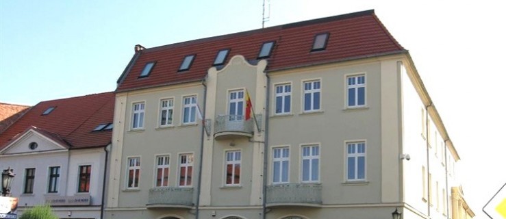 Utrudniony dostęp do rawickiego starostwa - Zdjęcie główne