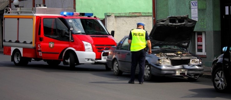 Stłuczka w centrum Miejskiej Górki - Zdjęcie główne