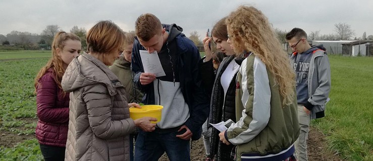 Bojanowscy uczniowie odwiedzili ośrodek badawczy w Gołaszynie [FOTO] - Zdjęcie główne