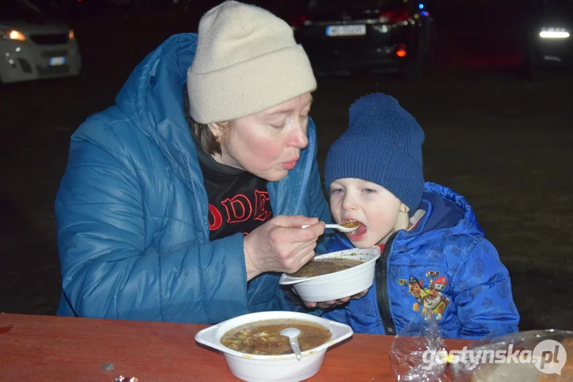 Z objętego konfliktem kraju uchodzi „morze” kobiet i dzieci. Mężczyźni między 18. a 60. rokiem życia zostają, żeby walczyć za ojczyznę