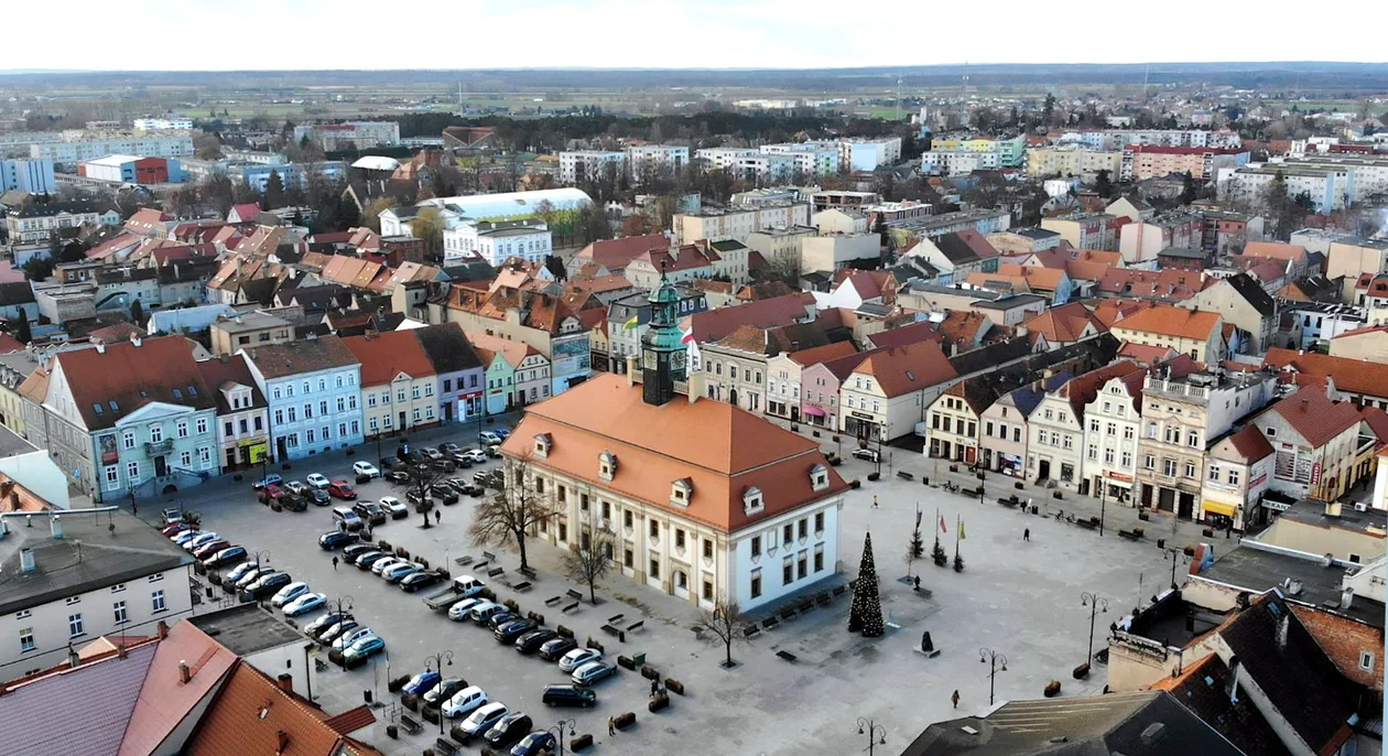 Ile jest osób bezrobotnych w Rawiczu i ile miejsc pracy ma im do zaoferowania urząd pracy? Sprawdzamy statystyki w powiecie - Zdjęcie główne